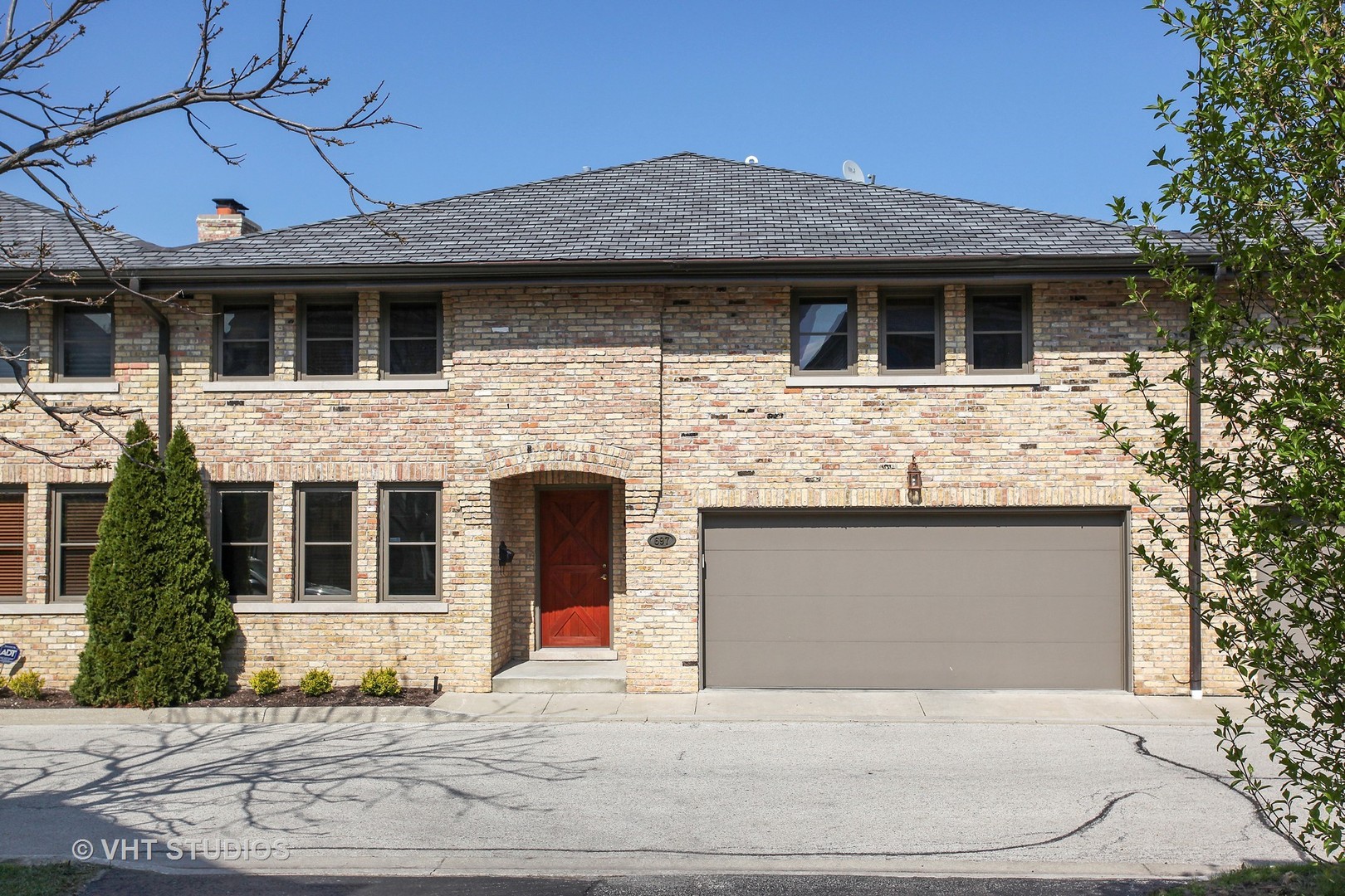 697 Rienzi Lane Highwood, IL 60040 - Photo 1 of 24