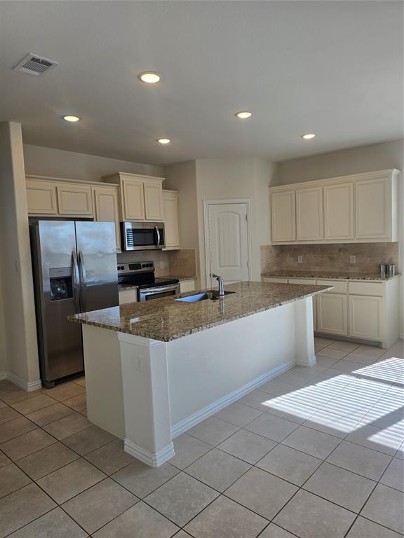 817 Holbrook Road Springtown, TX 76082 - Photo 5 of 19