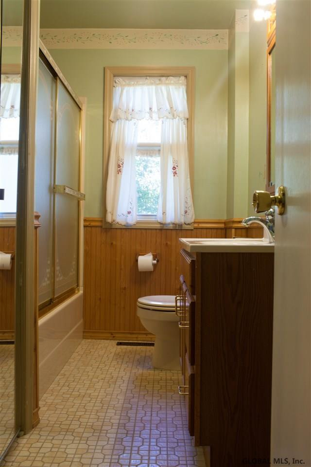2032 Careleon Road Rotterdam, NY 12303 - Photo 14 of 25 Photo 14