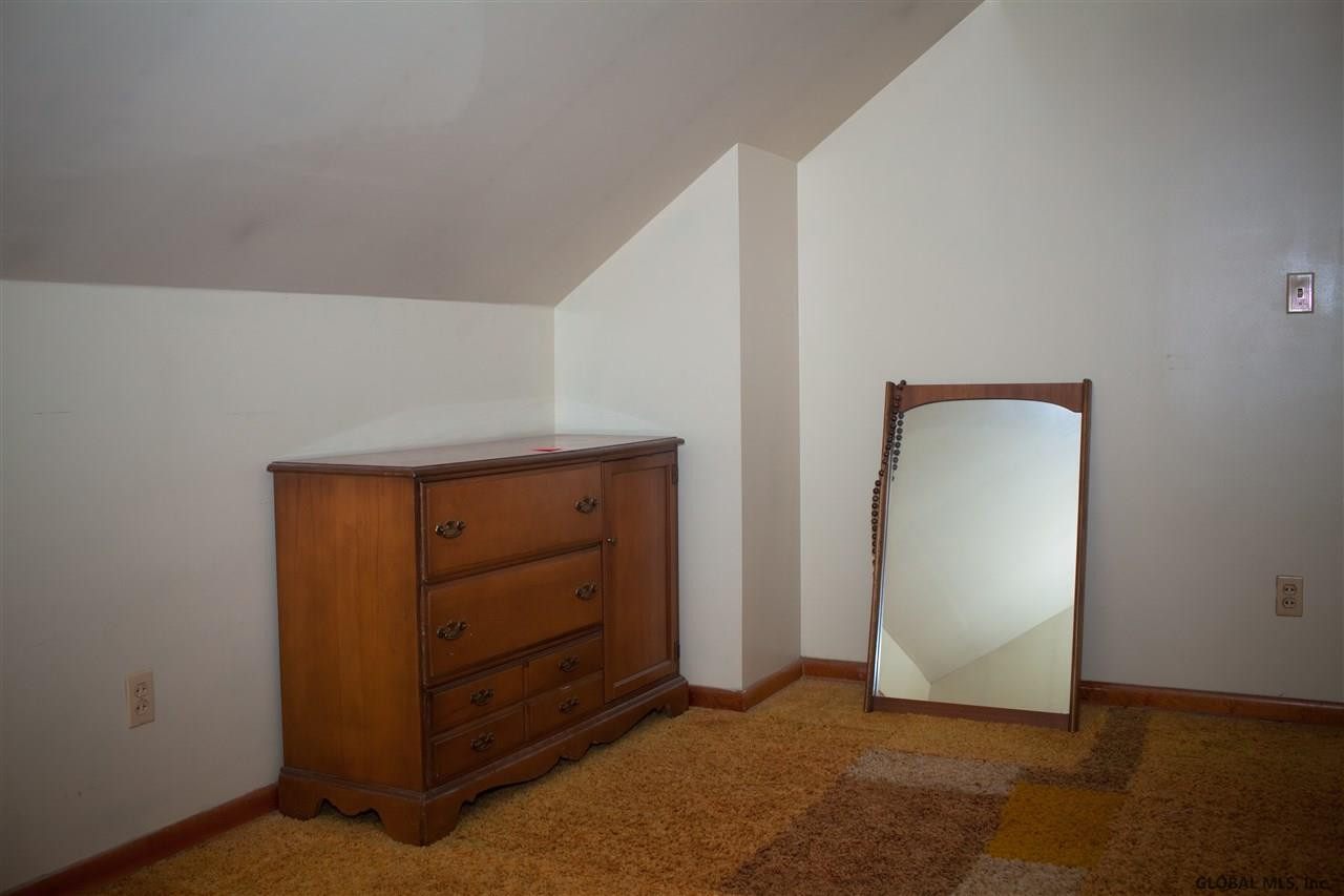 2032 Careleon Road Rotterdam, NY 12303 - Photo 16 of 25 Photo 16