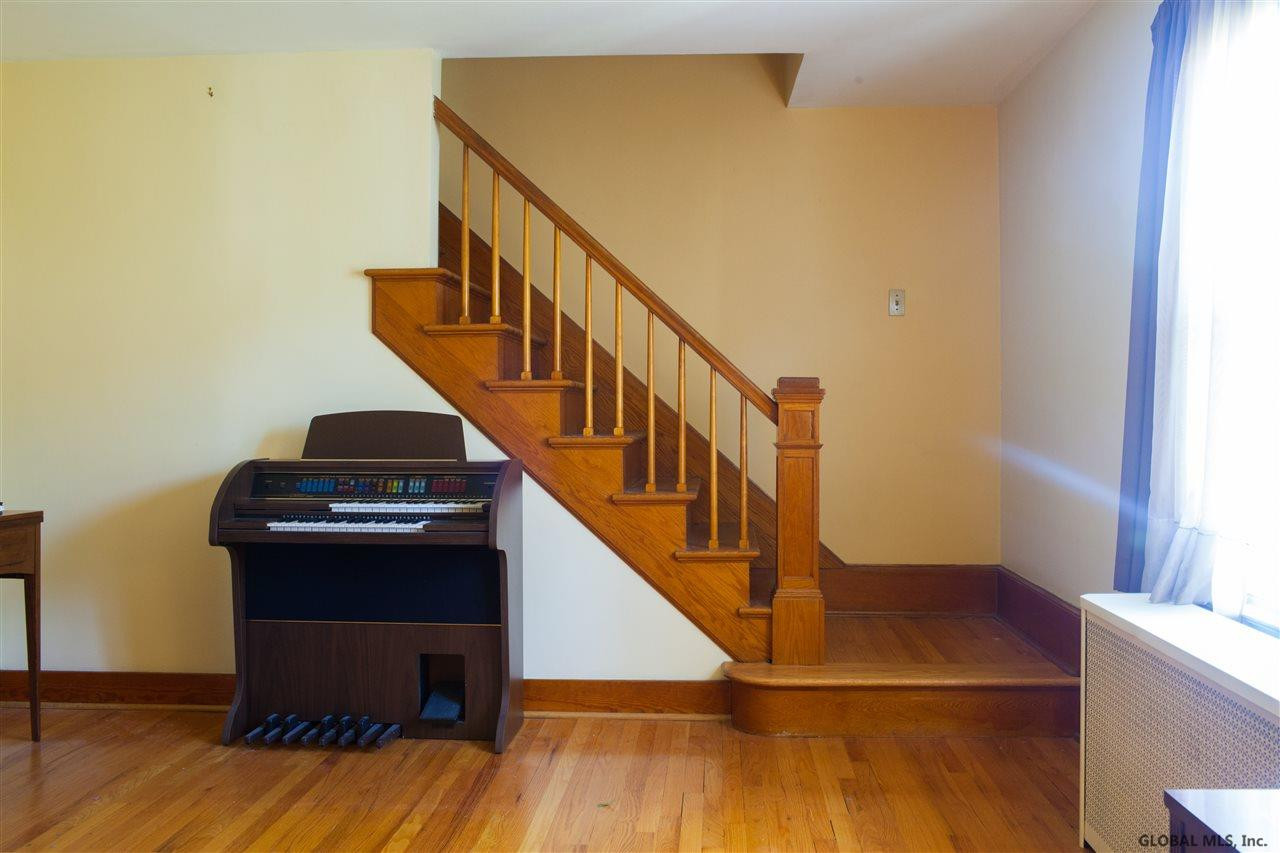 2032 Careleon Road Rotterdam, NY 12303 - Photo 4 of 25 Photo 4