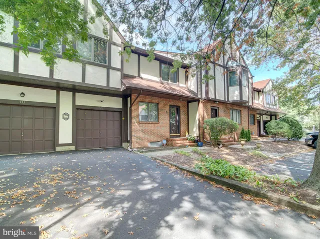 $350,000 | 8 Beckett Court, Ewing, NJ 08628