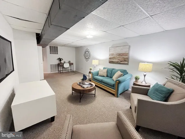 $350,000 | 8 Beckett Court, Ewing, NJ 08628