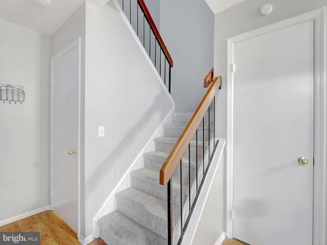 $350,000 | 8 Beckett Court, Ewing, NJ 08628