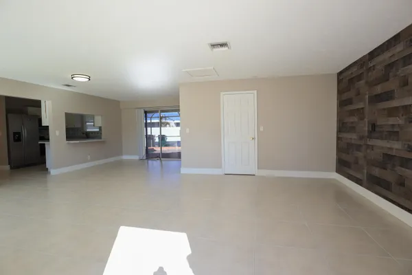 $2,850 | 1285 Southeast Port St Lucie Boulevard, Port St. Lucie, FL 34952