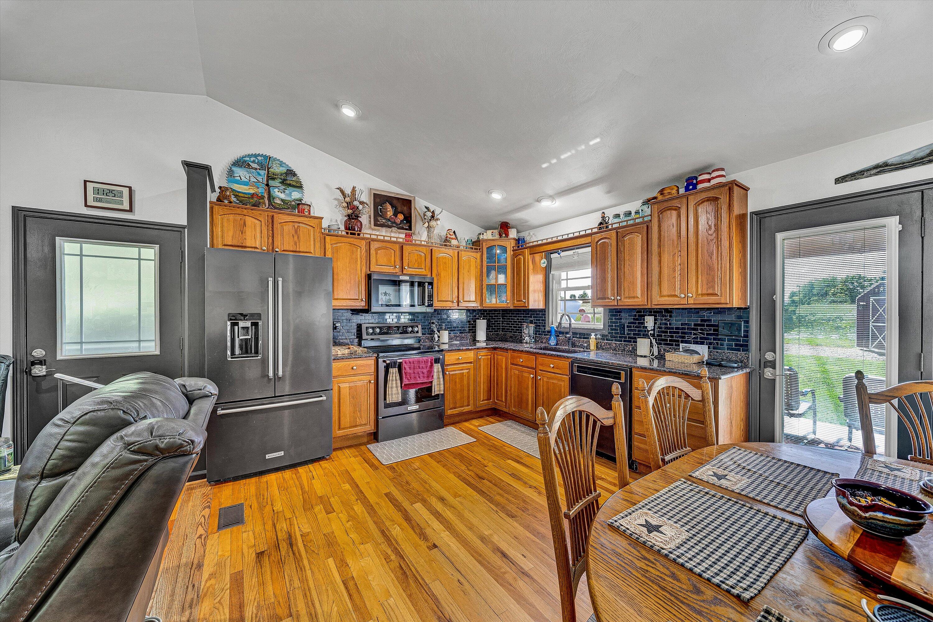 22 Spring Branch Lane Fincastle, VA 24090 - Photo 8 of 28 16-SGM-09600