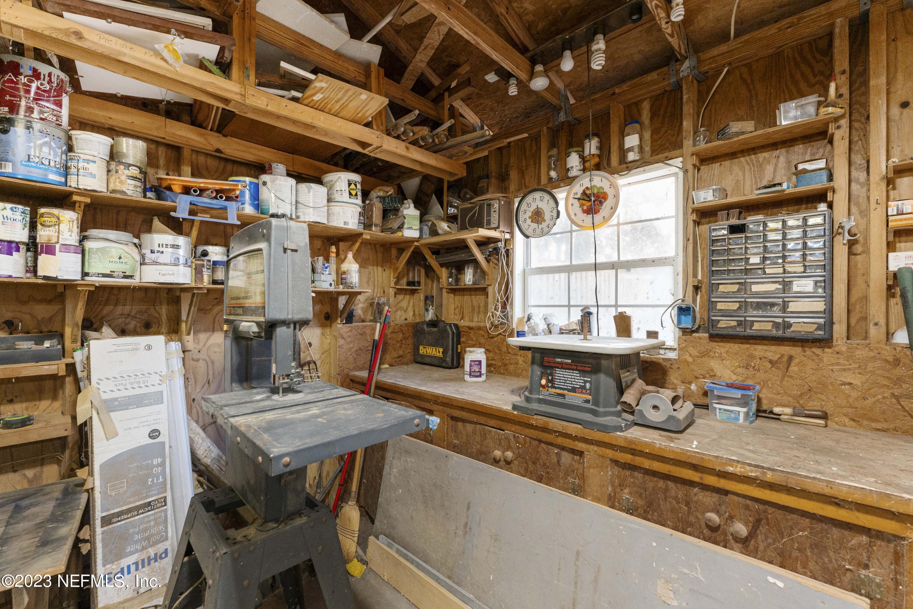 8431 Newton Road Jacksonville, FL 32216 - Photo 30 of 33 Worktable