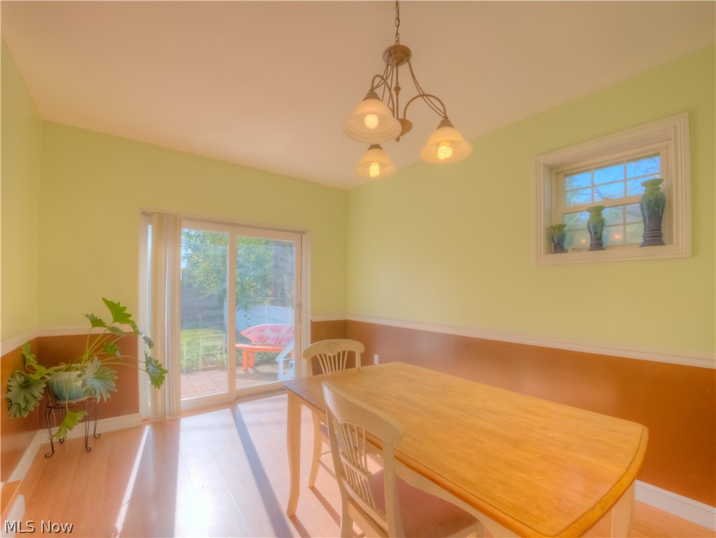 17202 Tarrymore Road Cleveland, OH 44119 - Photo 4 of 32 Gallery Image 4