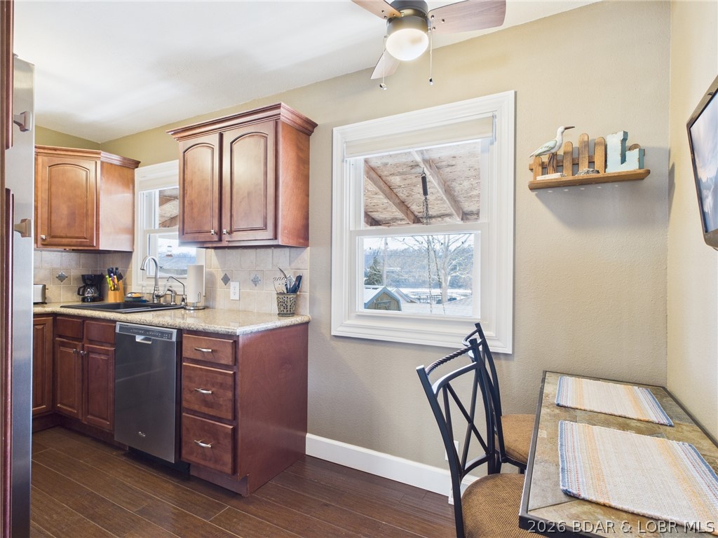 25253 Pelican Road Gravois Mills, MO 65037 - Photo 8 of 39