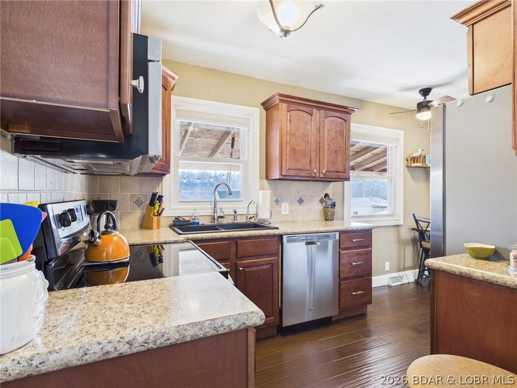 25253 Pelican Road Gravois Mills, MO 65037 - Photo 10 of 39
