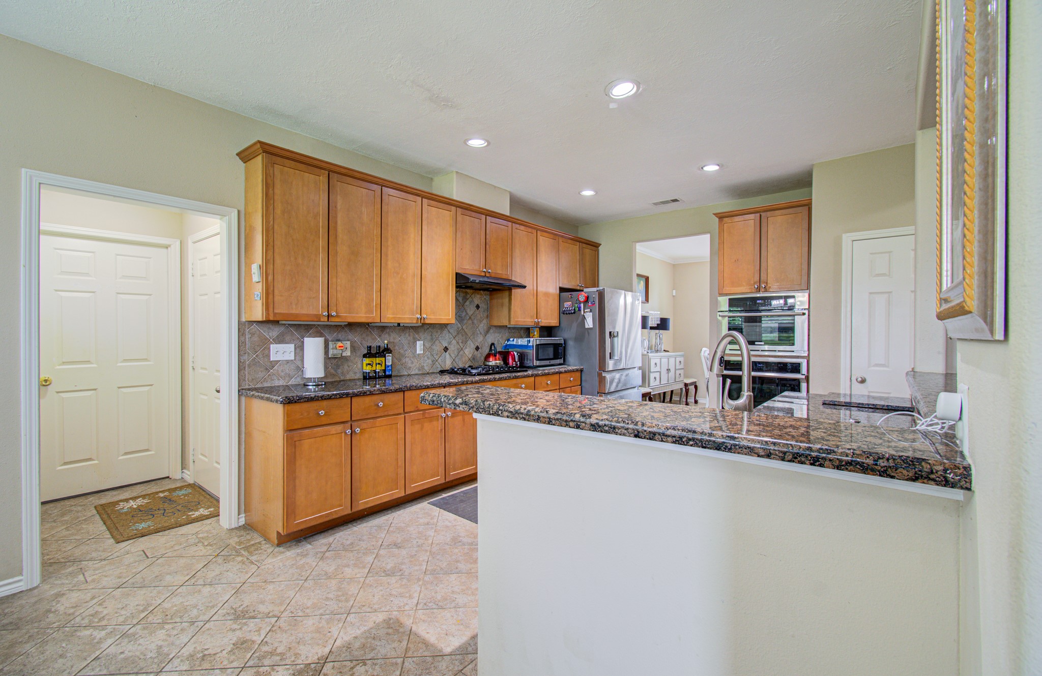 3127 Tankersley Circle Rosharon, TX 77583 - Photo 4 of 15 Kitchen