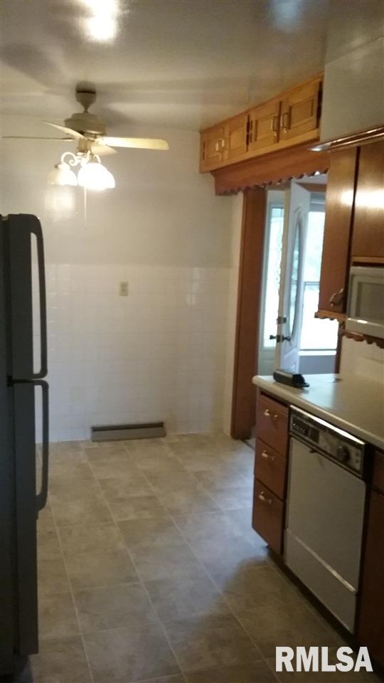 2139 Cleveland Road Colona, IL 61241 - Photo 13 of 23 Gallery Image 13