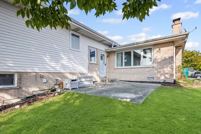 $373,900 | 17018 93rd Avenue, Orland Hills, IL 60487