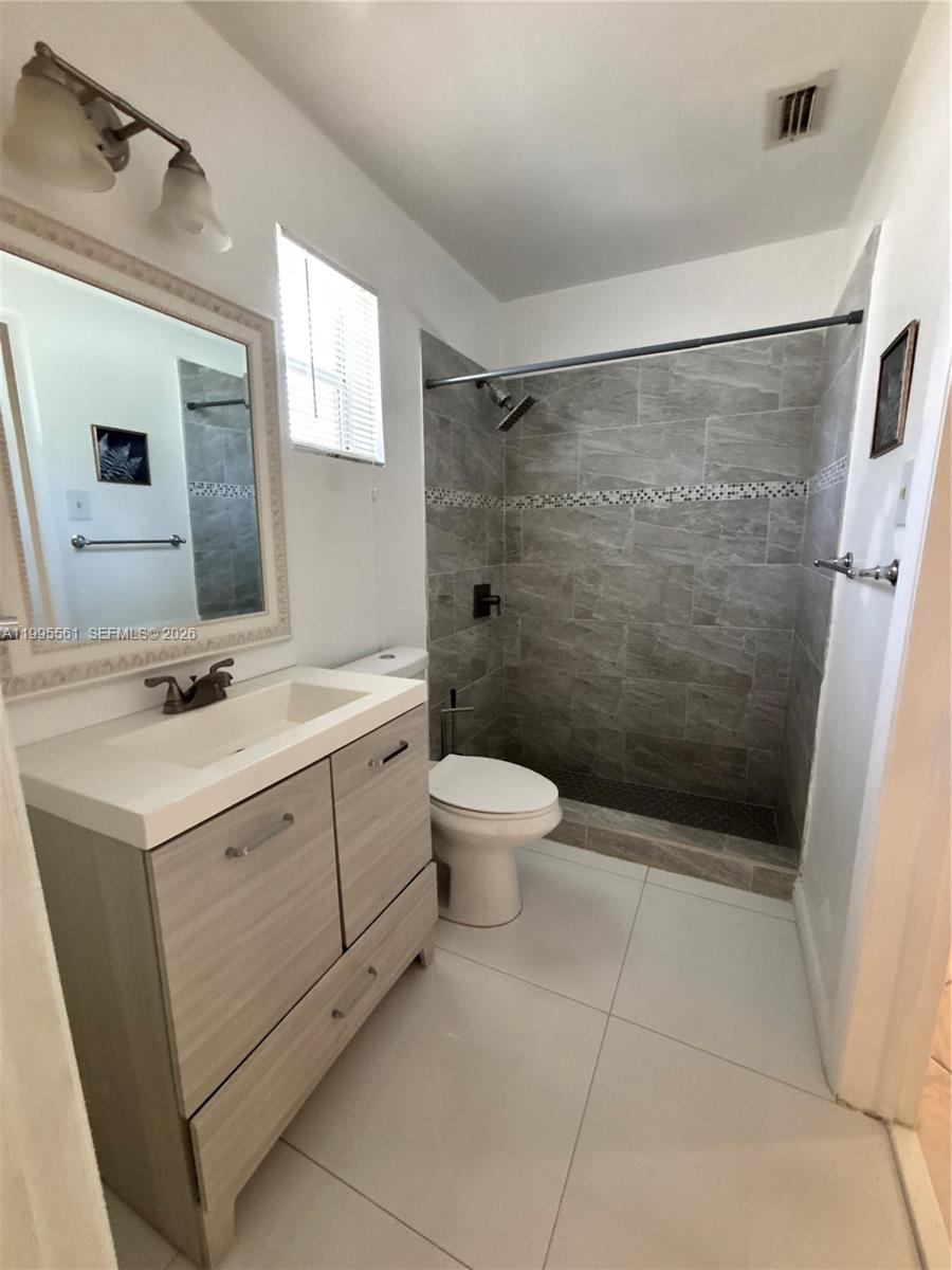 839 South Highland Drive, Unit RIGHT Hollywood, FL 33021 - Photo 21 of 28