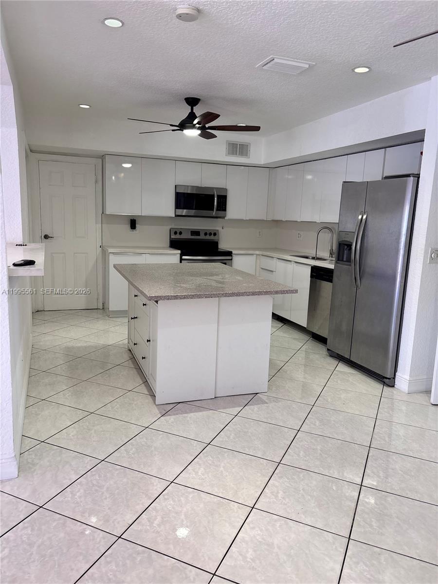 839 South Highland Drive, Unit RIGHT Hollywood, FL 33021 - Photo 27 of 28