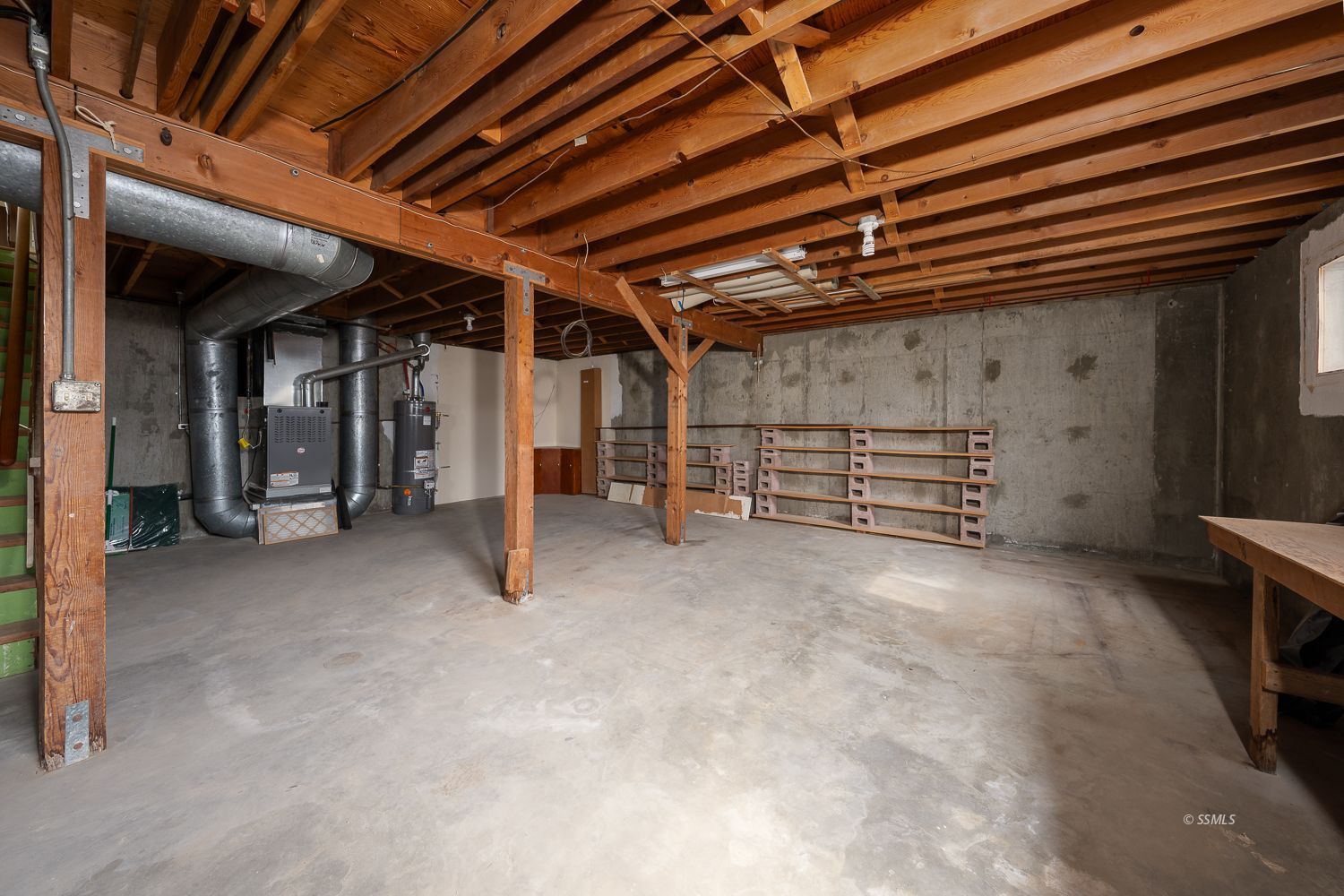 1313 Autumn Avenue Ridgecrest, CA 93555 - Photo 25 of 50 a view of empty room with storage
