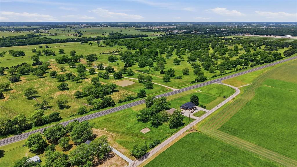 5283 Old Town Road Whitesboro, TX 76273 - Photo 4 of 20