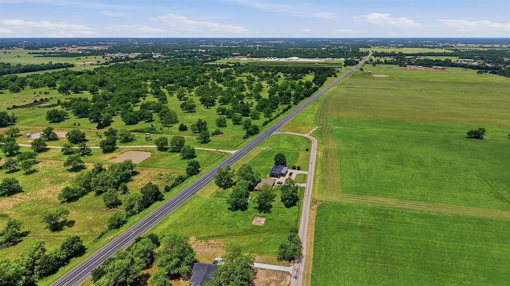 5283 Old Town Road Whitesboro, TX 76273 - Photo 5 of 20