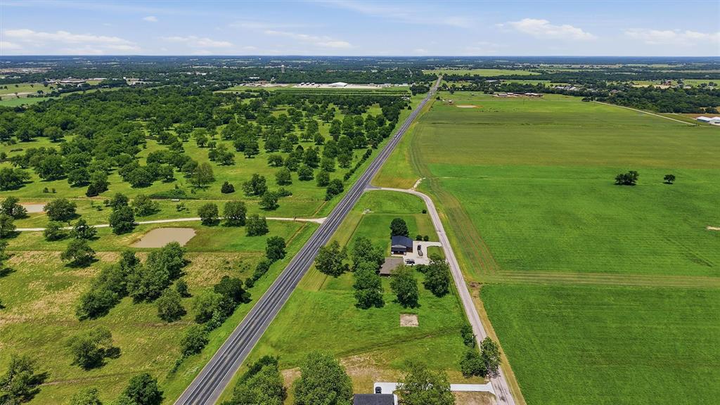 5283 Old Town Road Whitesboro, TX 76273 - Photo 8 of 20