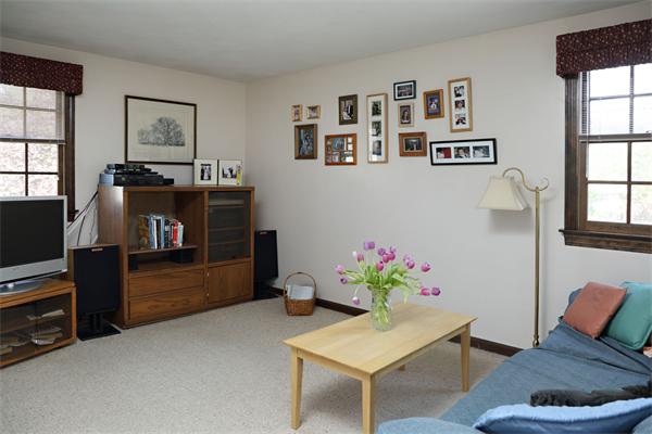 109 Standish Road Needham, MA 02492 - Photo 5 of 7 Gallery Image 5