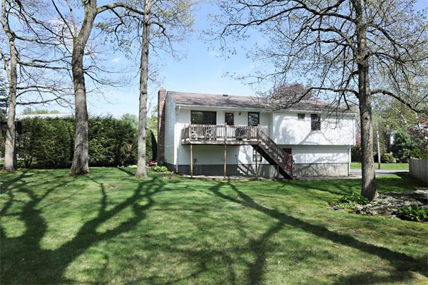 109 Standish Road Needham, MA 02492 - Photo 6 of 7 Gallery Image 6
