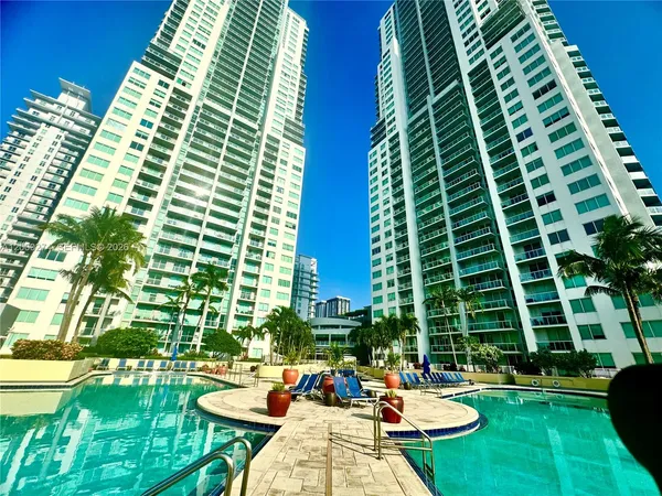 $3,500 | 244 Biscayne Boulevard, Unit 1709, Miami, FL 33132