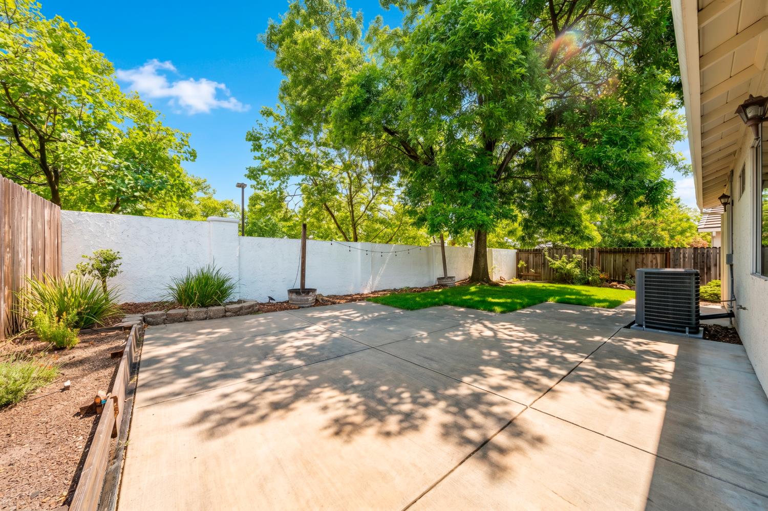 1074 Rathbone Circle Folsom, CA 95630 - Photo 27 of 32