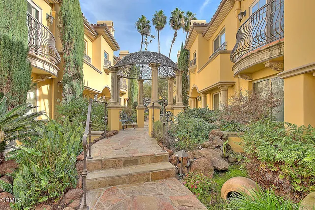 $999,000 | 845 South Marengo Avenue, Unit 6, Pasadena, CA 91106