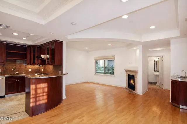 $999,000 | 845 South Marengo Avenue, Unit 6, Pasadena, CA 91106