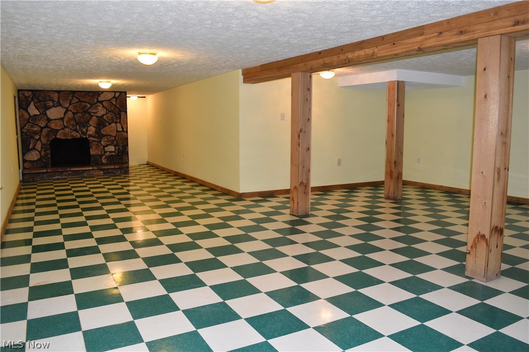 15340 Newcomb Road Middlefield, OH 44062 - Photo 17 of 28