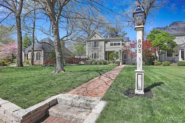 $595,000 | 805 St Louis Street, Edwardsville, IL 62025