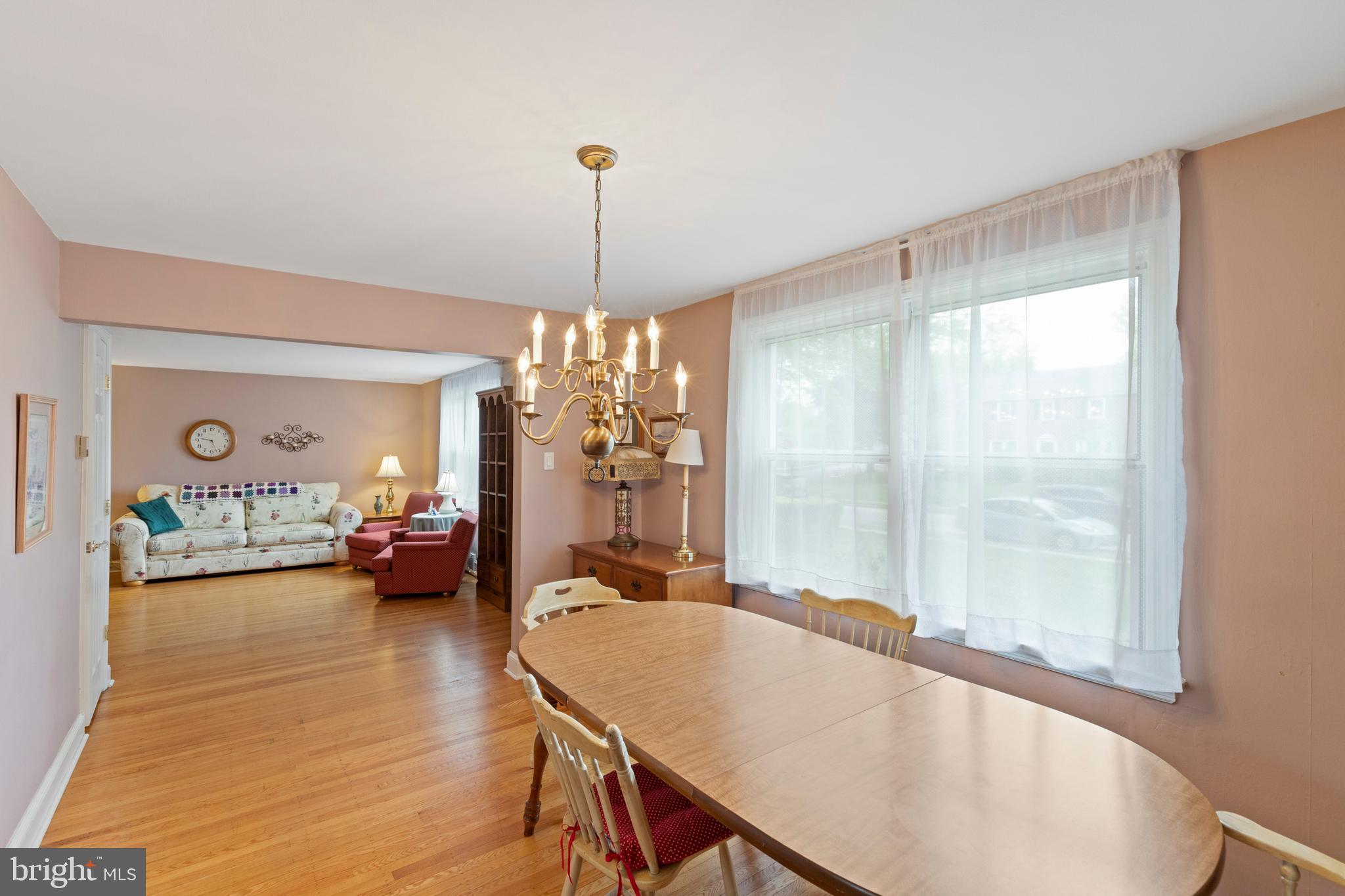 407 Covington Road Havertown, PA 19083 - Photo 8 of 31