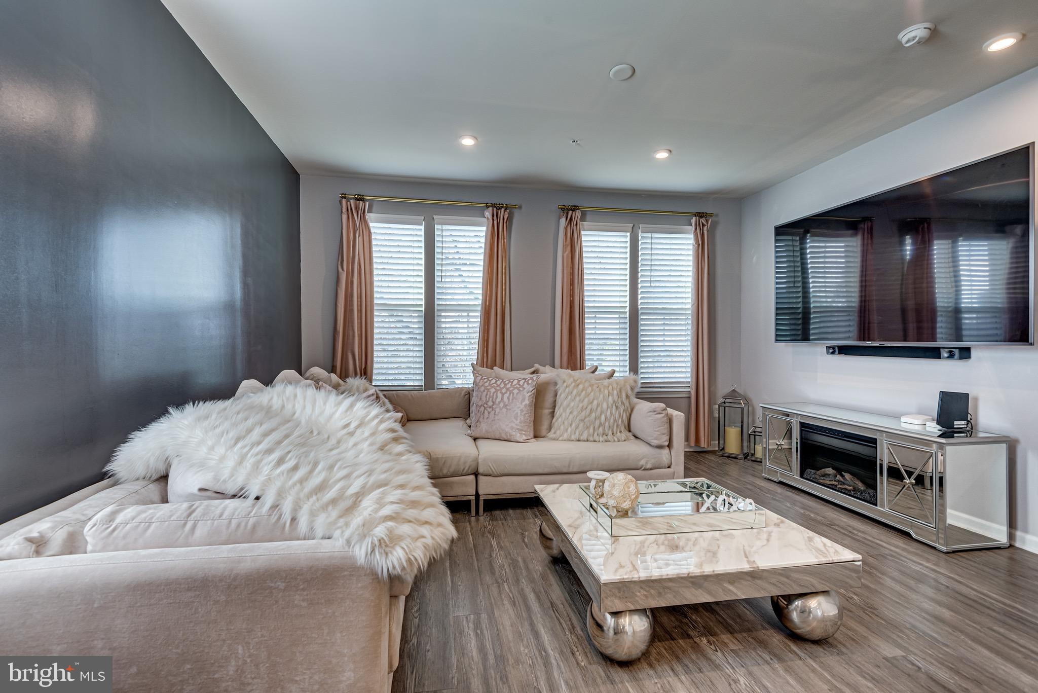 1405 Strahorn Road Hanover, MD 21076 - Photo 12 of 30 Living Room