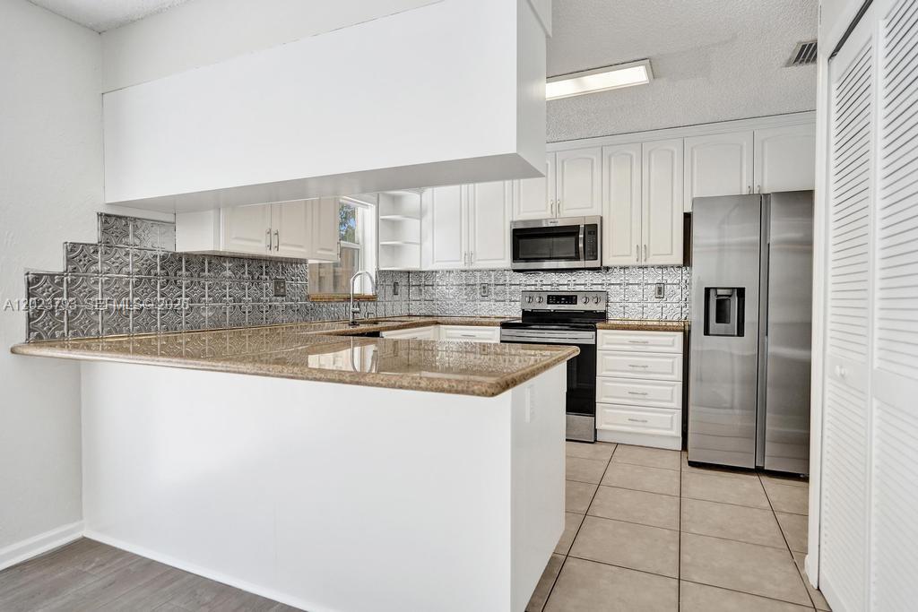 21461 Sawmill Court Boca Raton, FL 33498 - Photo 40 of 104