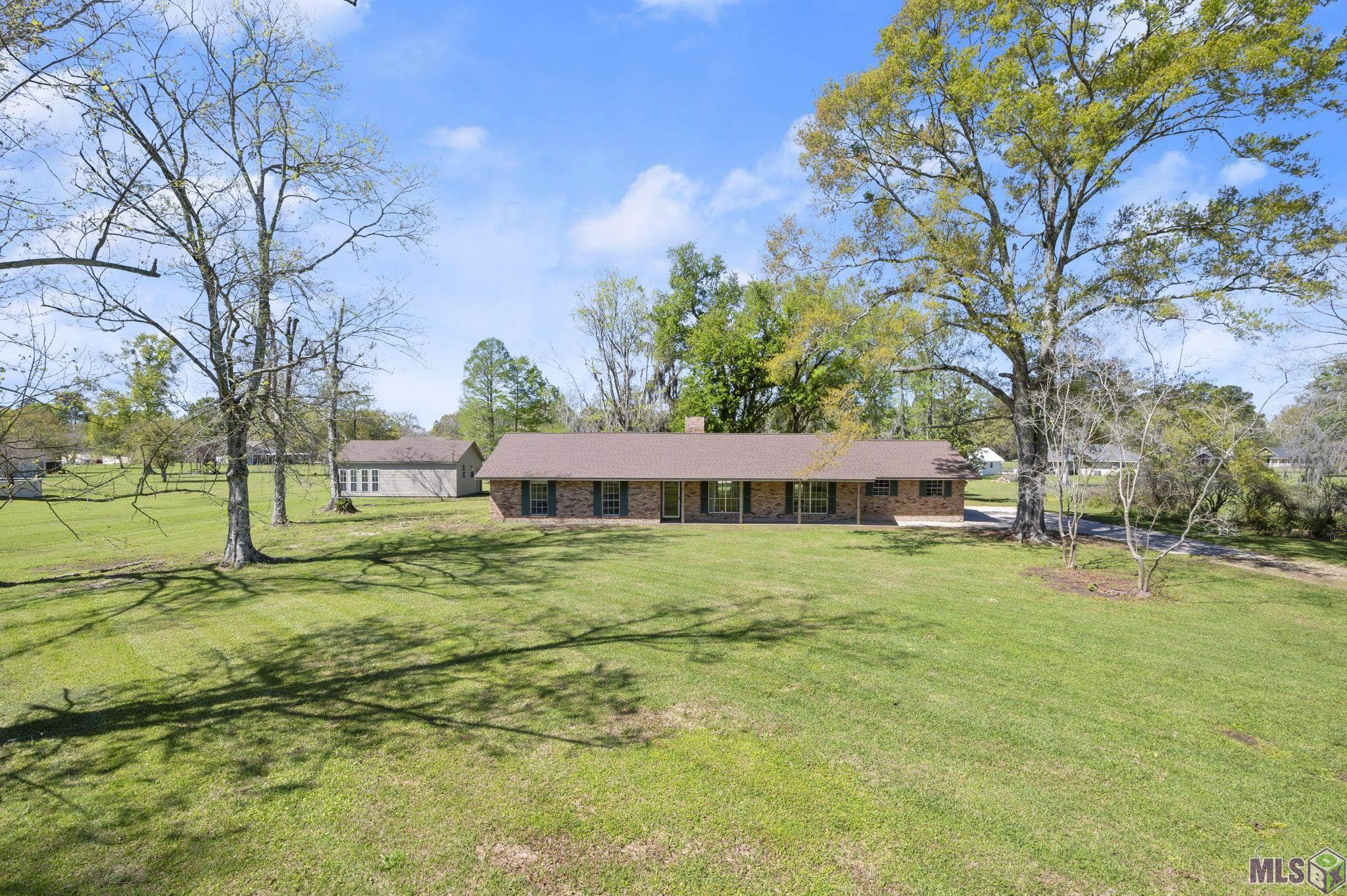 12417 Roddy Road Gonzales, LA 70737 - Photo 2 of 35