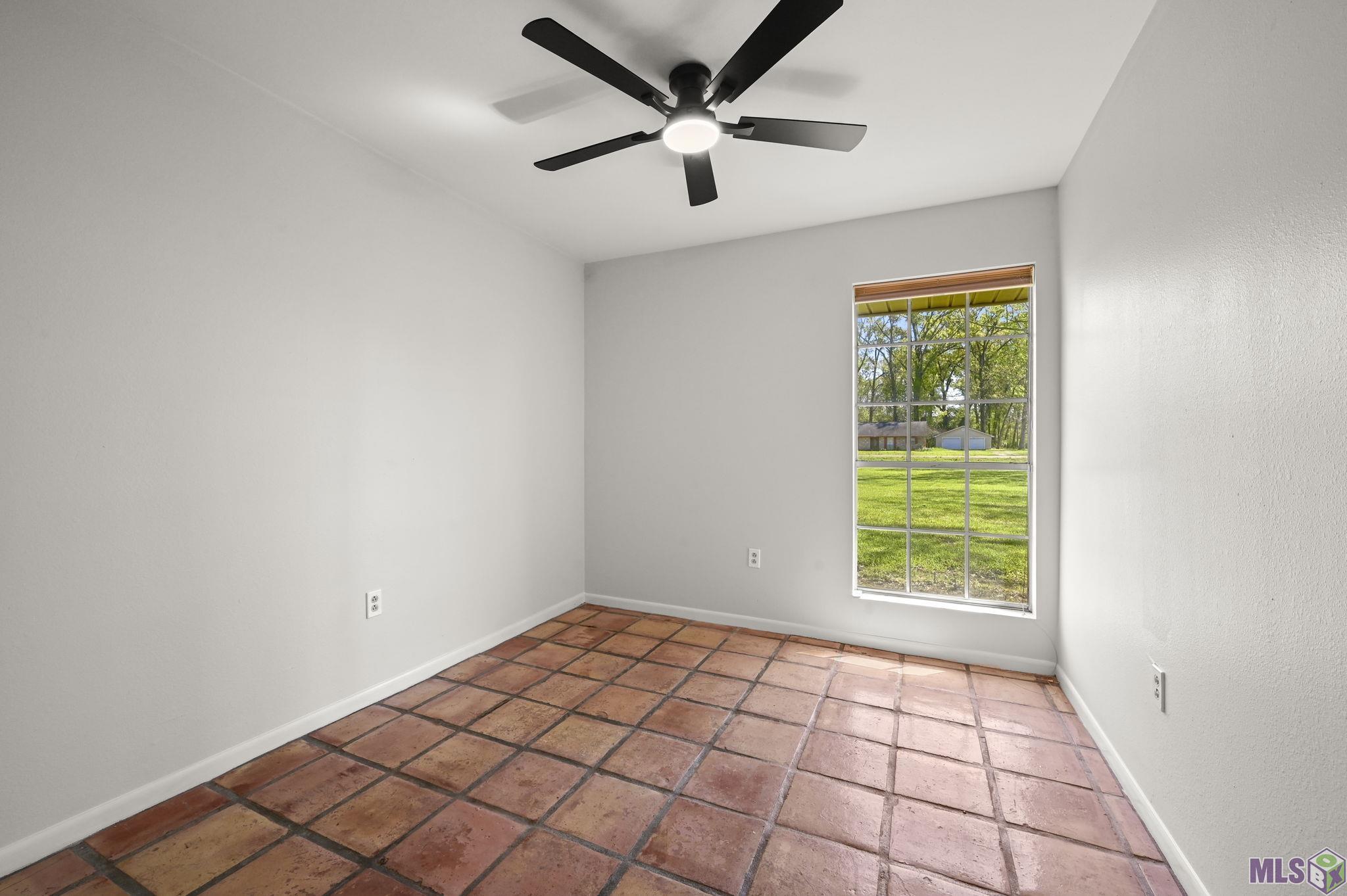 12417 Roddy Road Gonzales, LA 70737 - Photo 23 of 35