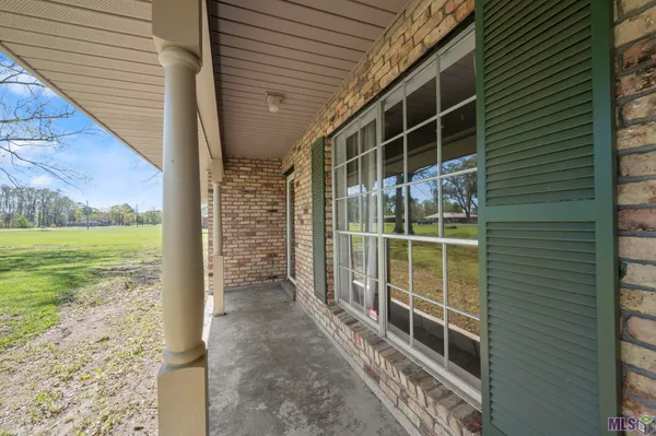 $425,000 | 12417 Roddy Road, Gonzales, LA 70737
