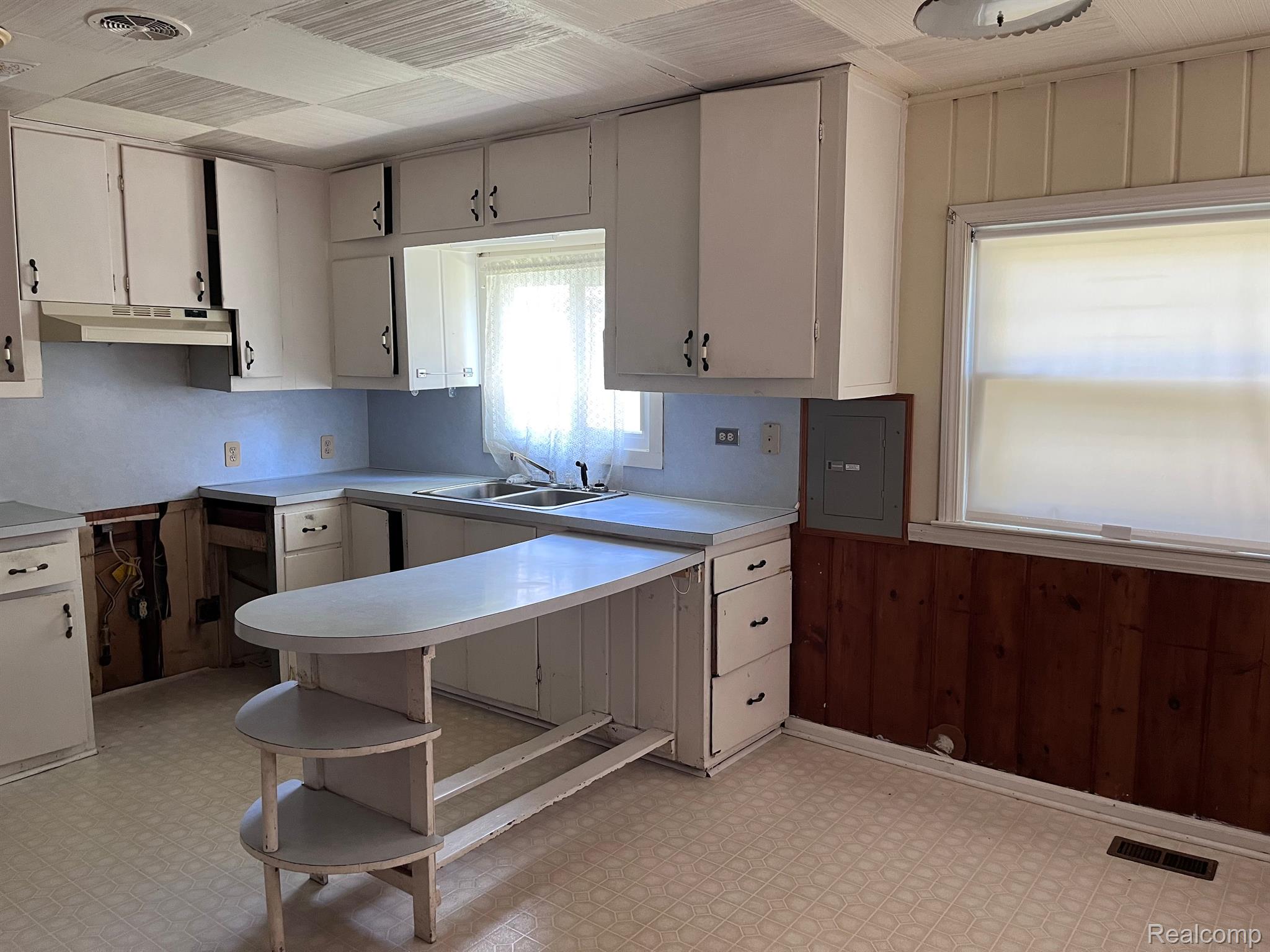 4225 Lapeer Road Port Huron, MI 48060 - Photo 12 of 19 Gallery Image 12