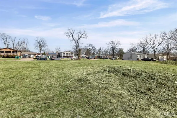 $10,000 | 848 St Benedict Drive, Cahokia, IL 62206