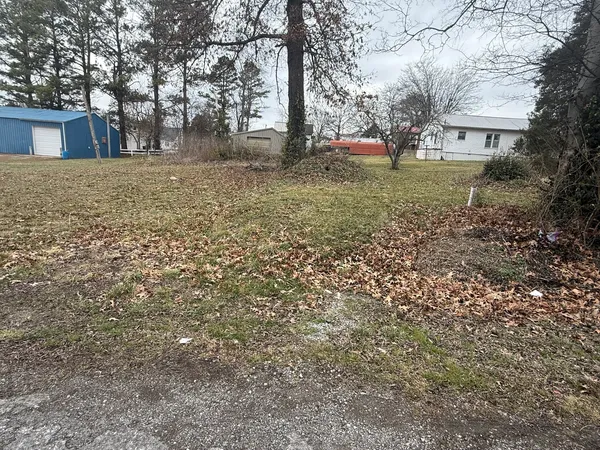 $12,000 | 201 West Main Street, Vienna, IL 62995