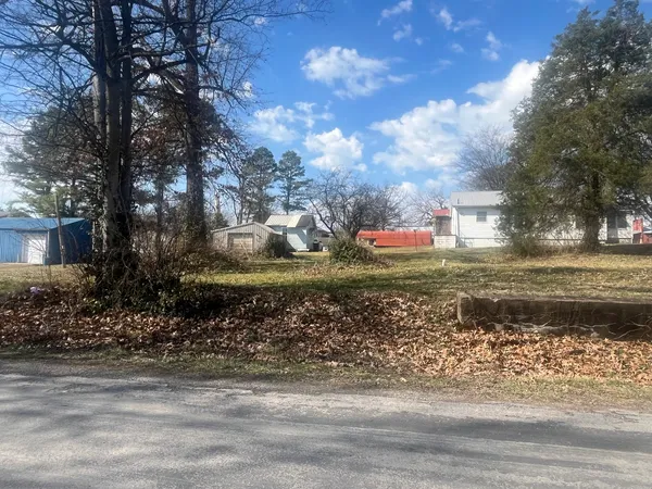 $12,000 | 201 West Main Street, Vienna, IL 62995