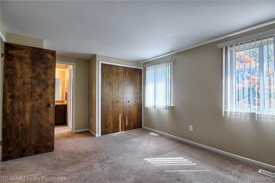 14125 Newburgh Road Livonia, MI 48150 - Photo 18 of 30 Master_Bedroom_3rd_View.jpg