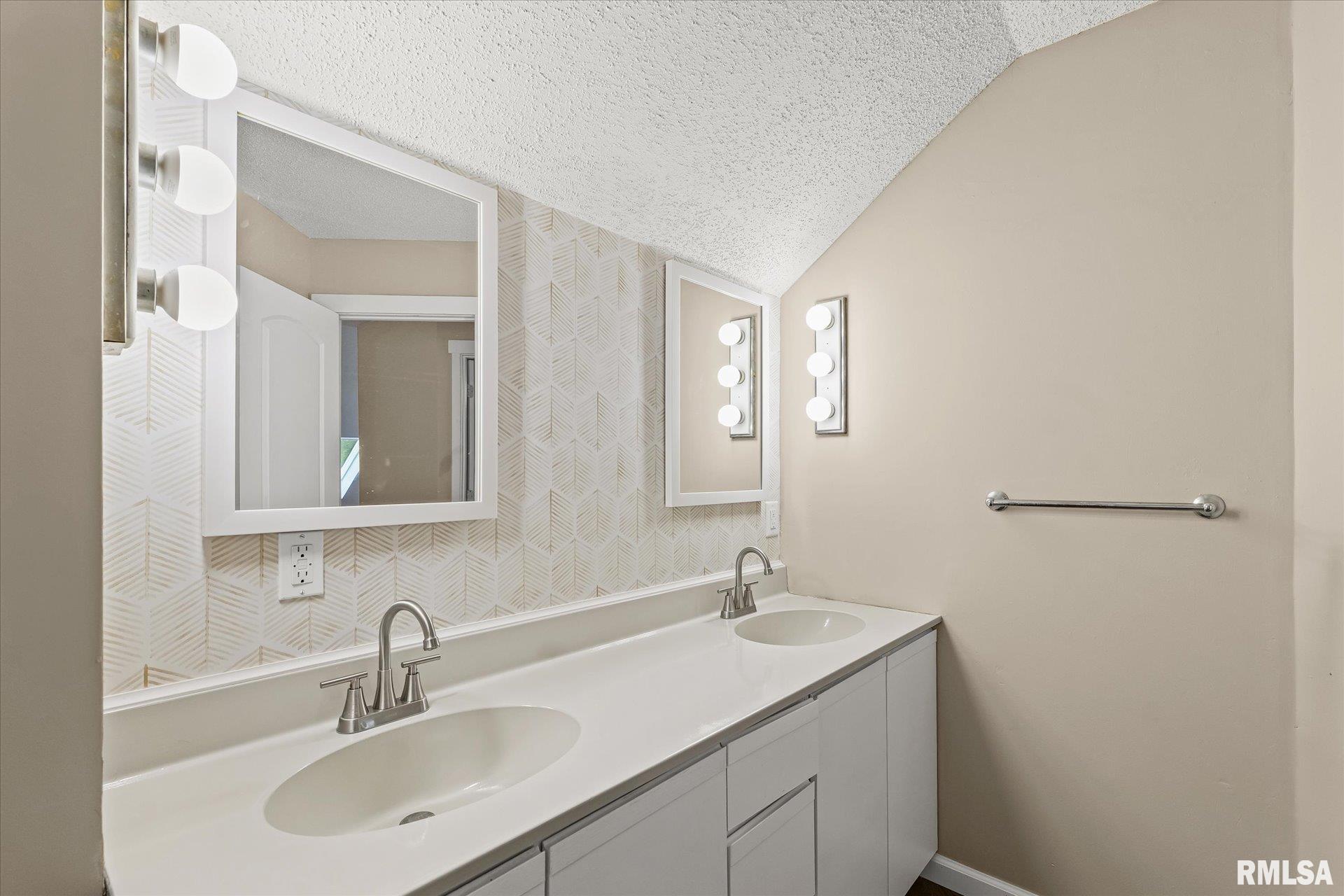 1196 Sandra Lane Monticello, IL 61856 - Photo 29 of 43