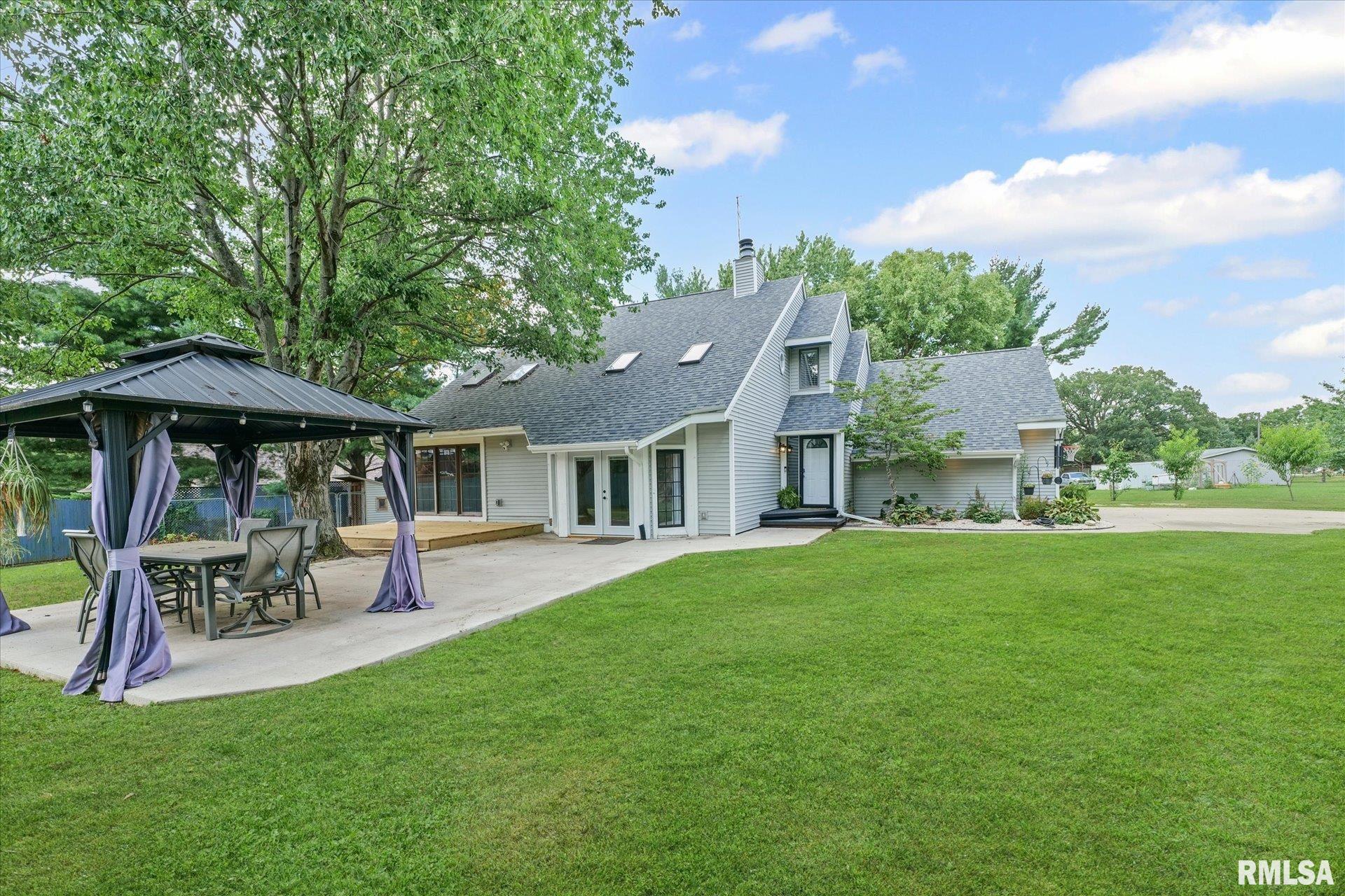 1196 Sandra Lane Monticello, IL 61856 - Photo 3 of 43