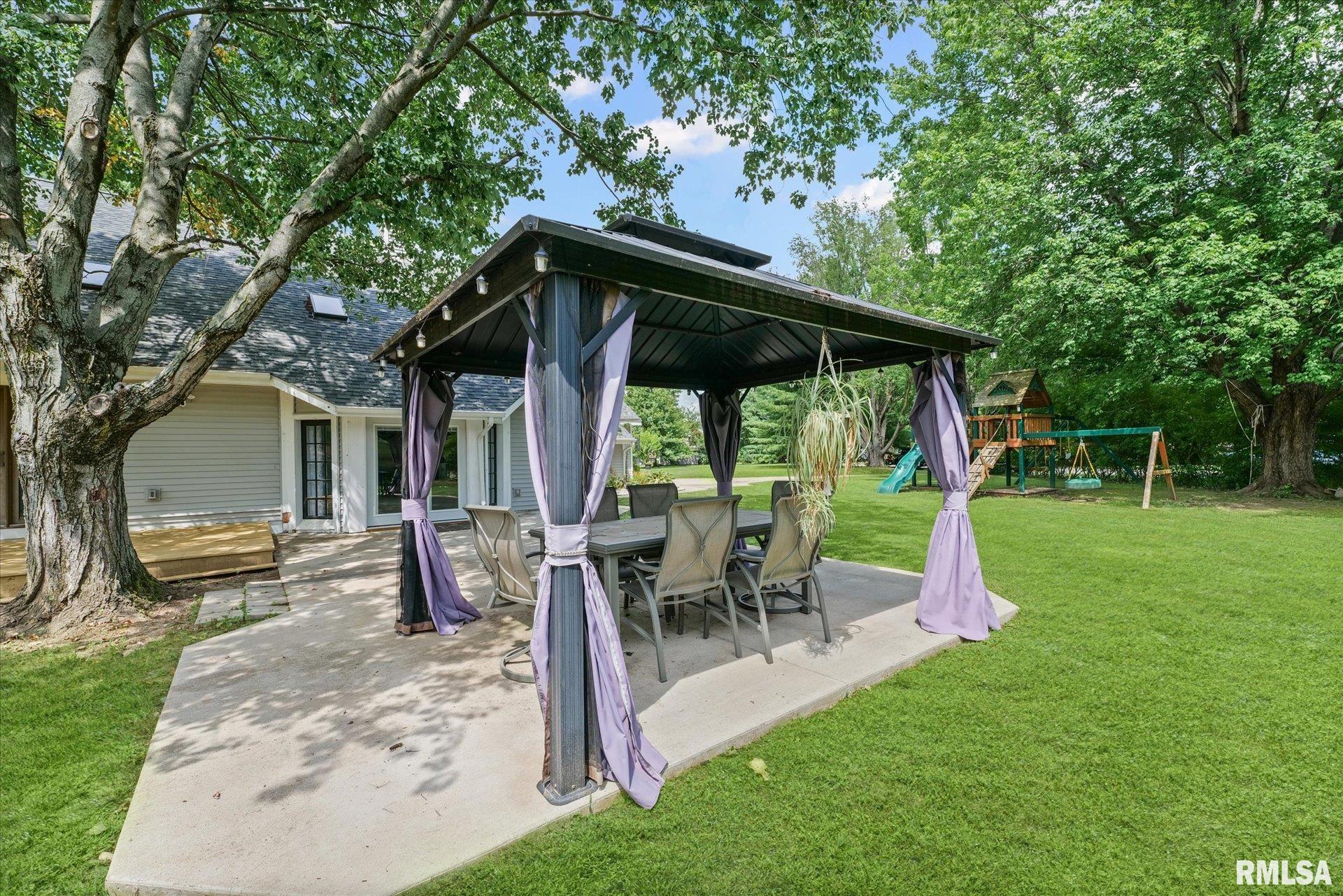 1196 Sandra Lane Monticello, IL 61856 - Photo 4 of 43