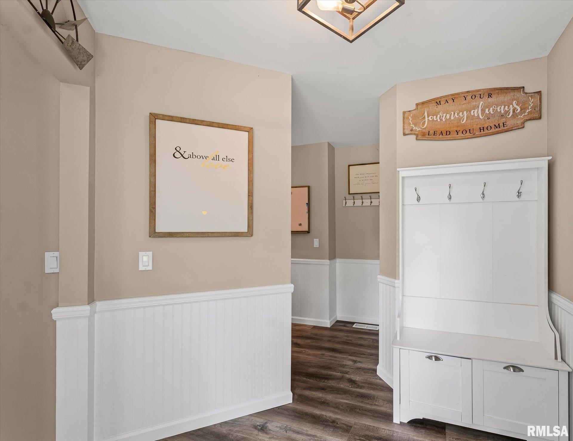 1196 Sandra Lane Monticello, IL 61856 - Photo 6 of 43