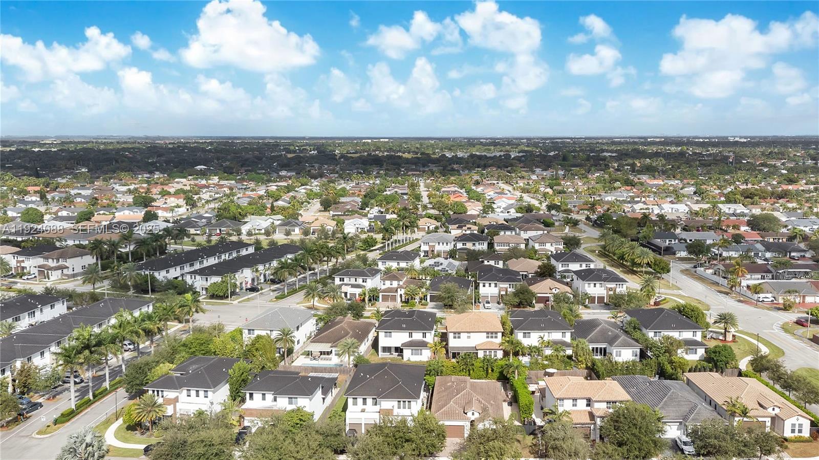 14929 Southwest 176th Terrace Miami, FL 33187 - Photo 36 of 38 a view of city and lake