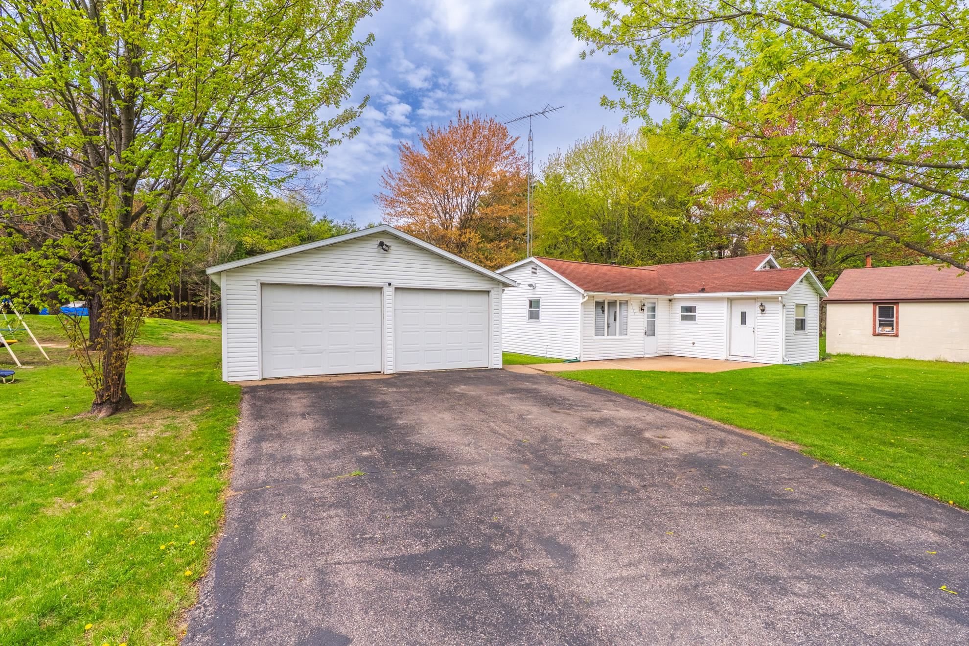 5177 Reddin Road Wisconsin Rapids, WI 54495 - Photo 1 of 51