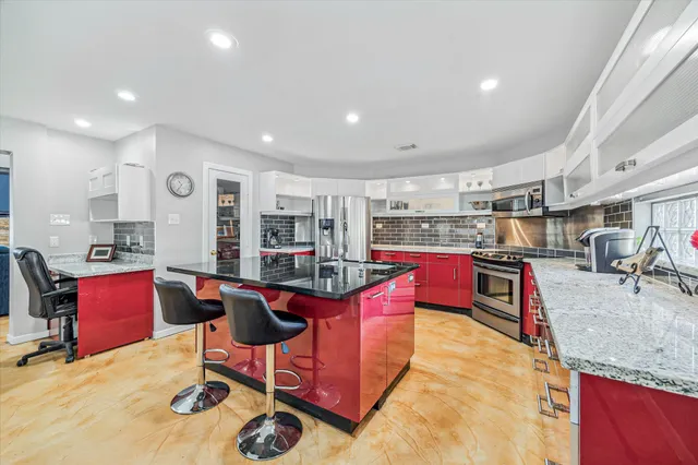 $395,000 | 25814 Water Ridge Drive, Houston, TX 77336