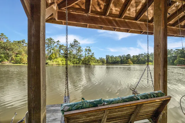 $395,000 | 25814 Water Ridge Drive, Houston, TX 77336